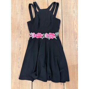 B DARLIN Black Floral Embroidered Fit‎ Flare Dress Women's Size 9 10